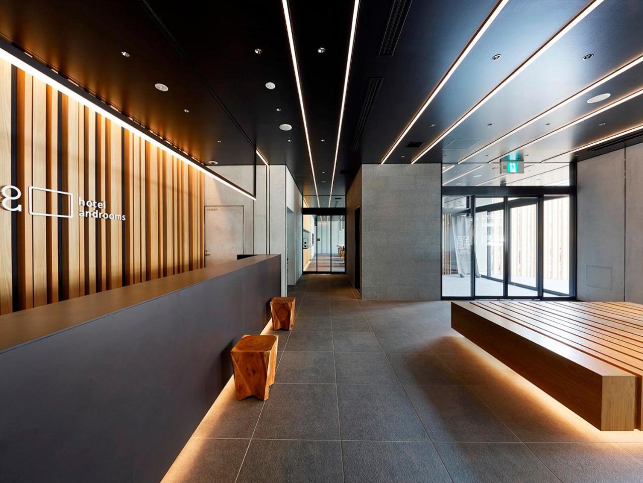 hotel androoms Shin-Osaka Buitenkant foto